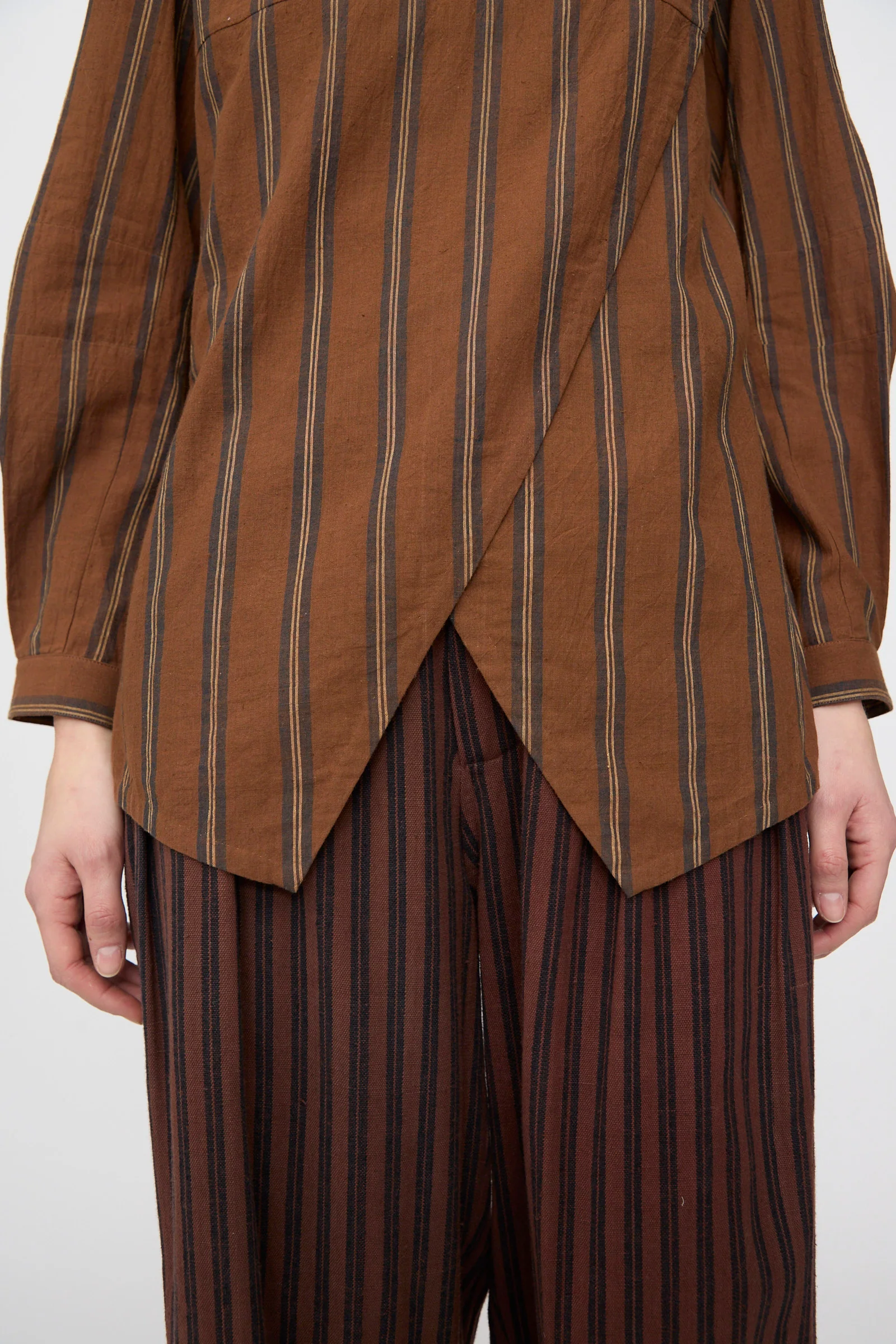 Cotton Rubai Shirt in Filter Coffee - Image 5