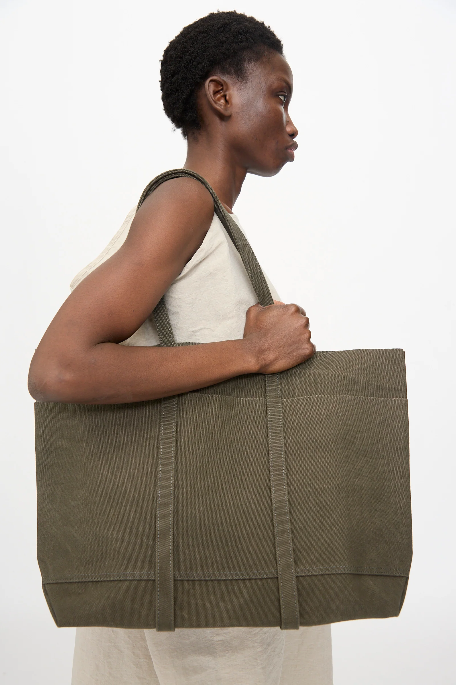 Washed Canvas 6 Pockets Medium Tote in Olive - Image 2