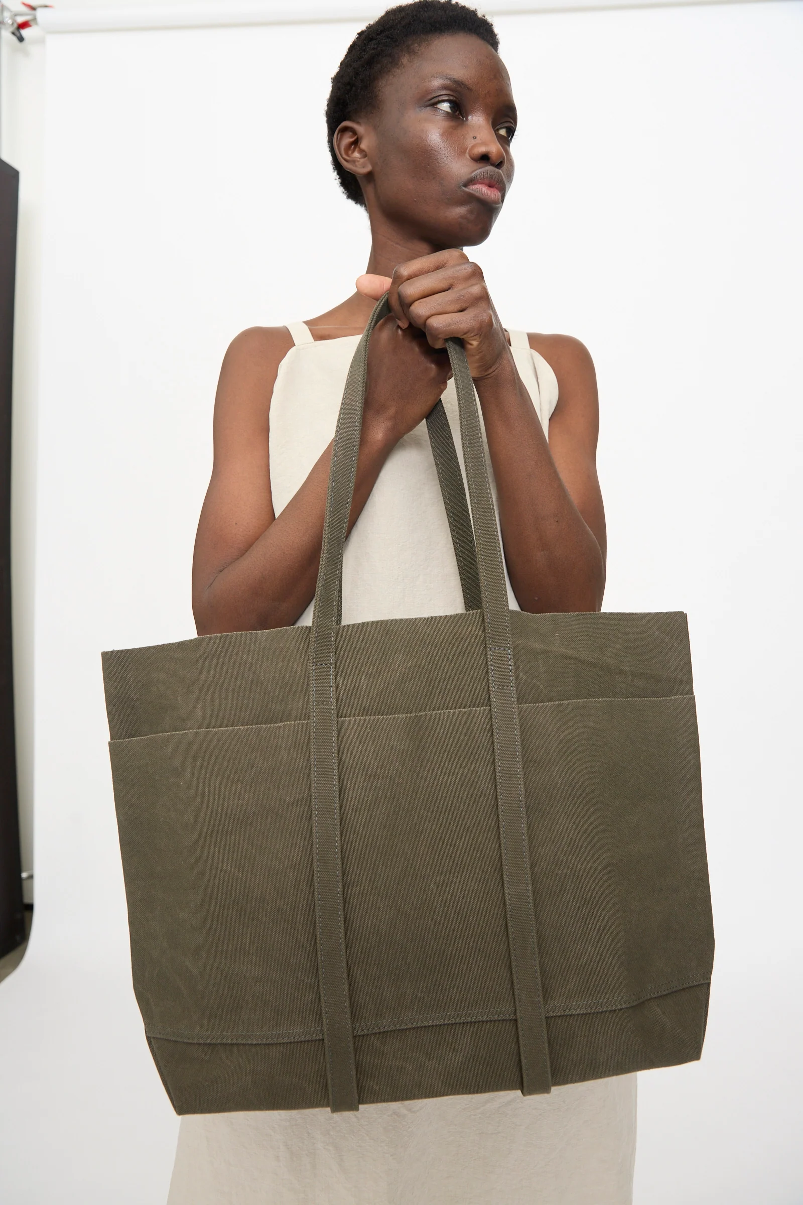 Washed Canvas 6 Pockets Medium Tote in Olive - Image 4