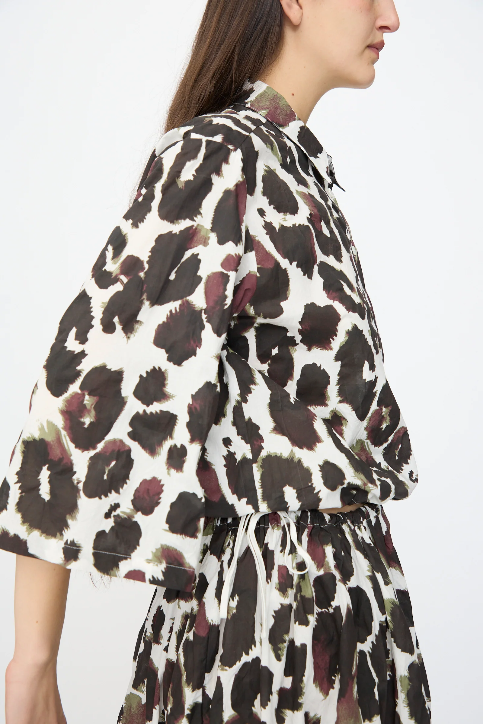 Joyeux Top in White with Print - Image 5