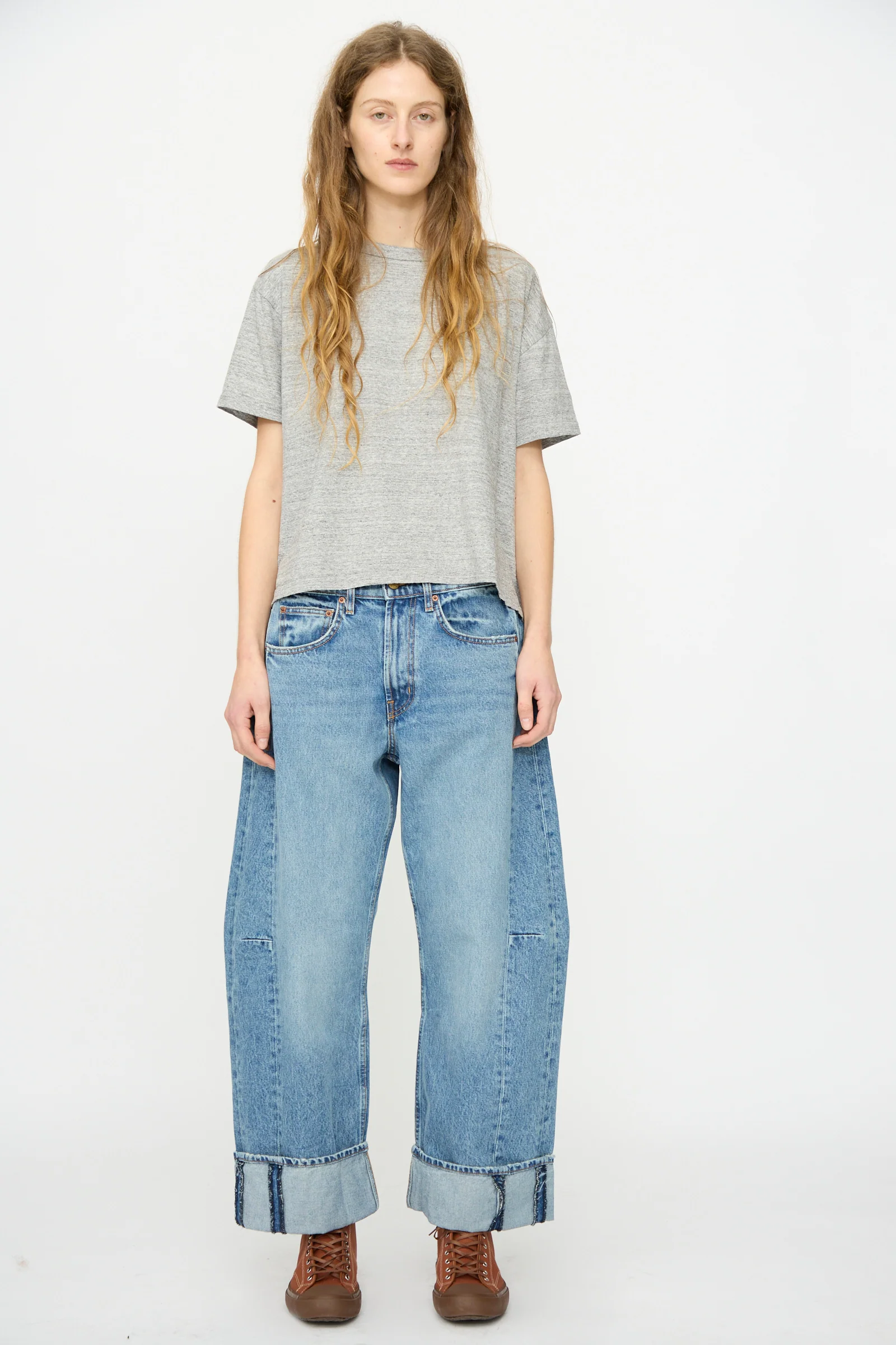 Relaxed Cuffed Lasso Jean in Jane Wash - Image 4