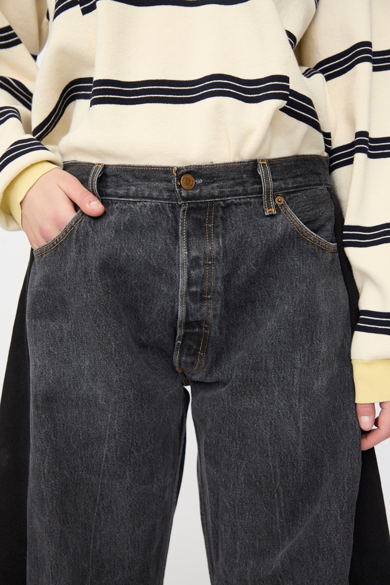 Vintage Lasso Jean in Black - Image 3