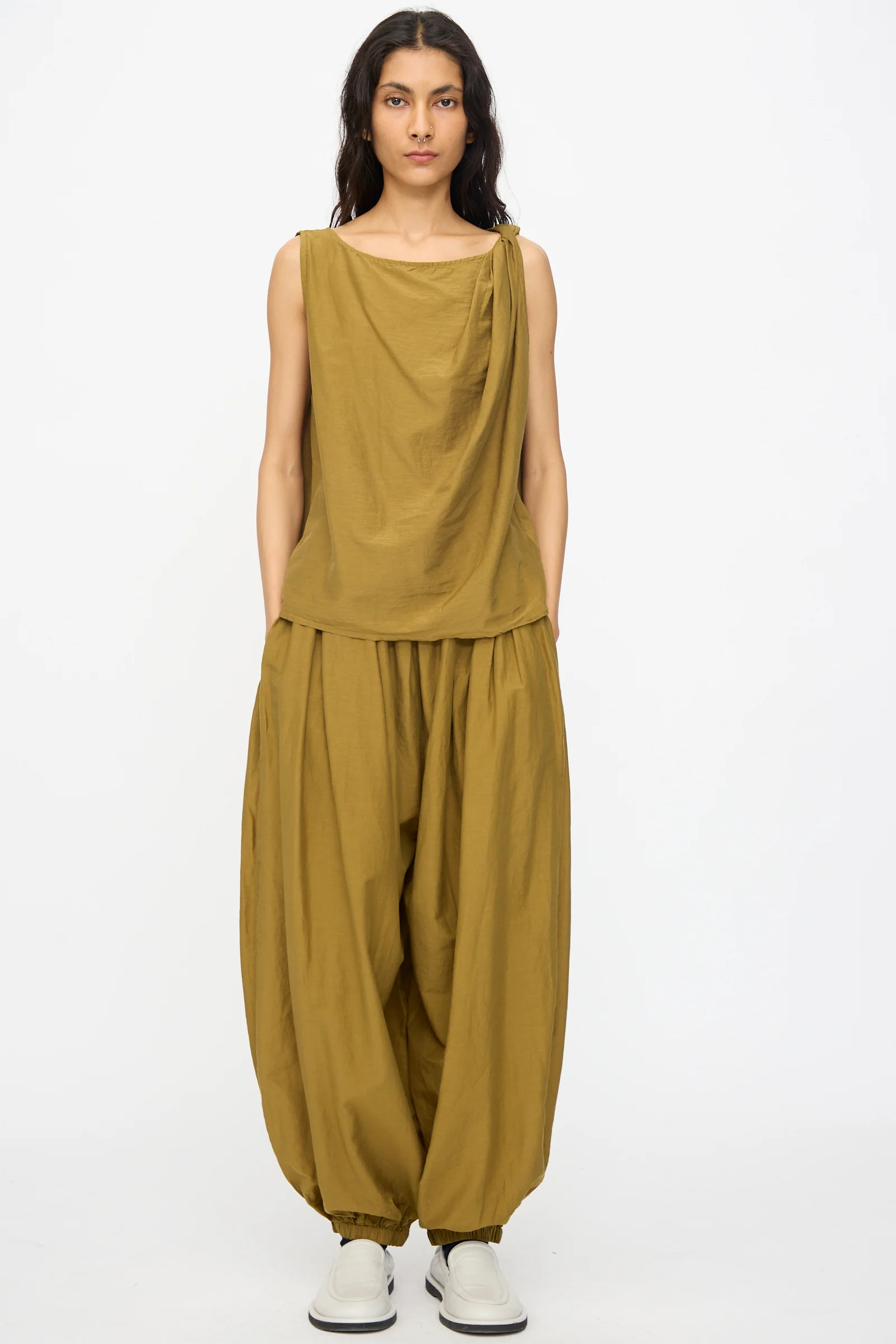 Akari Pants in Dark Olive - Image 5