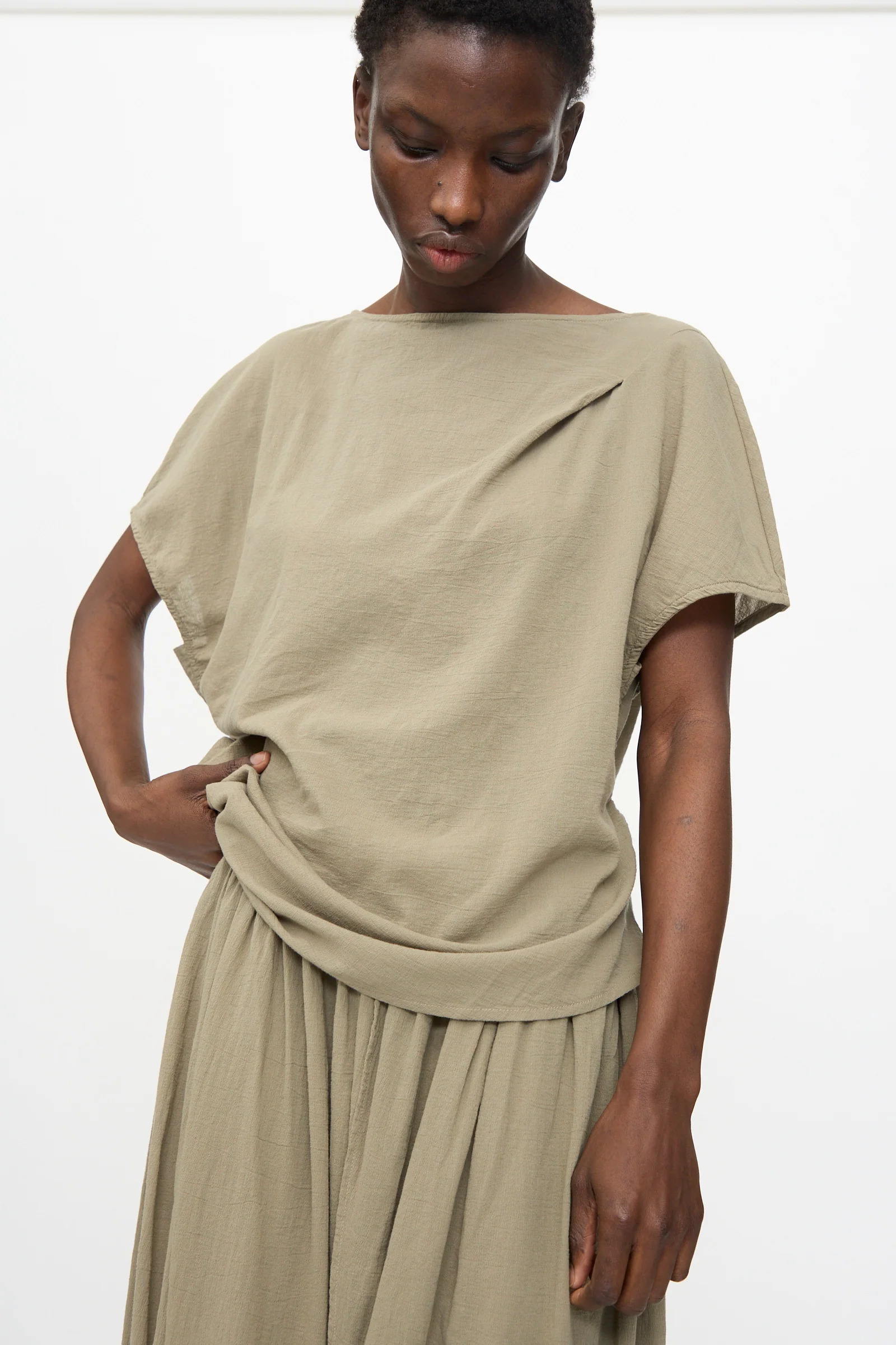 Asymmetric Top in Cement - Image 4