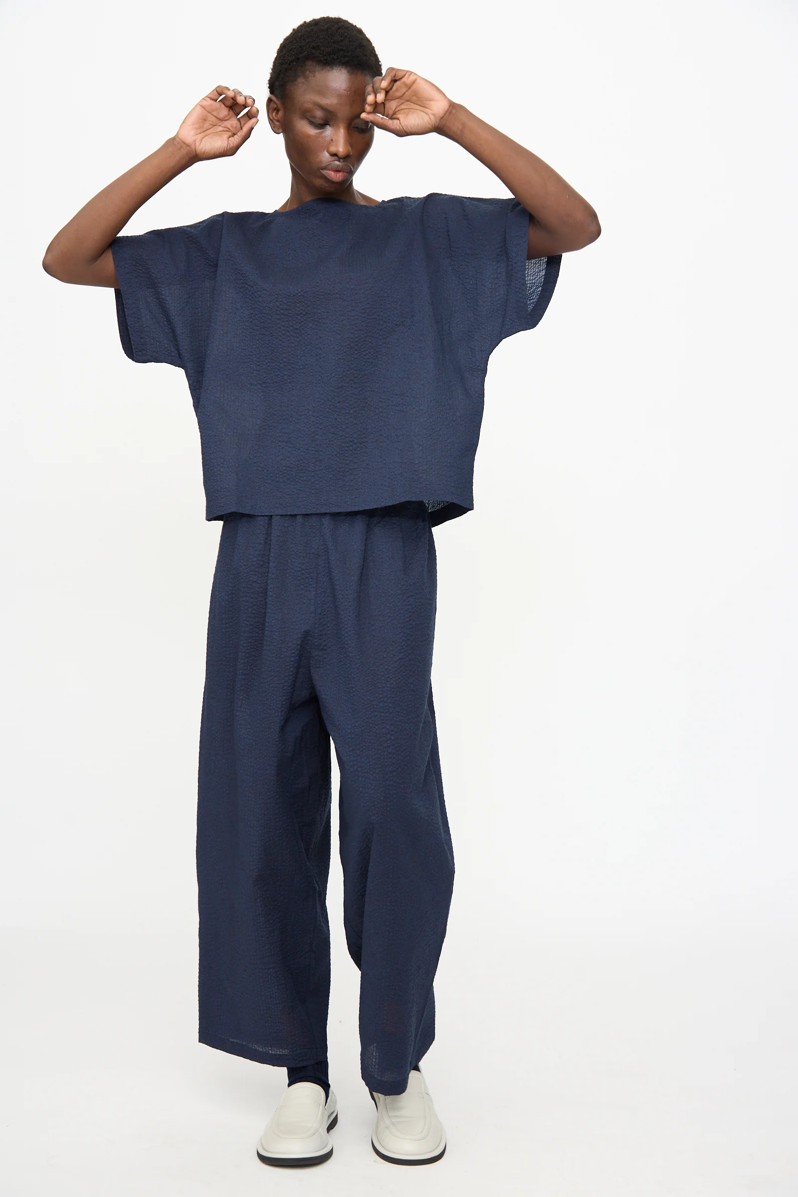 Box Top with Micro Wave Texture in Navy - Image 4