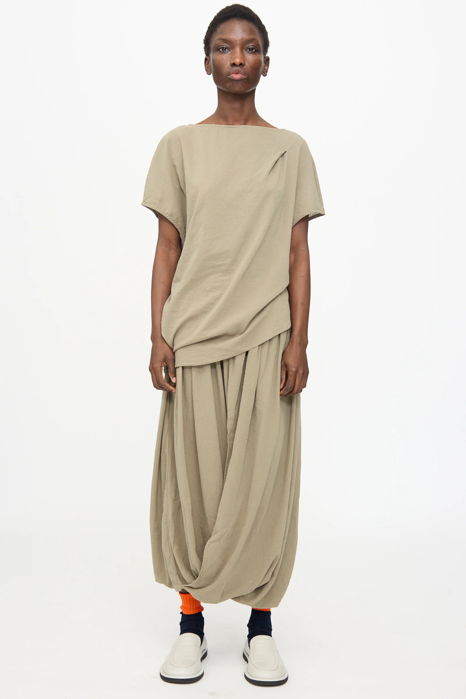 Greek Column Skirt in Cement - Image 4