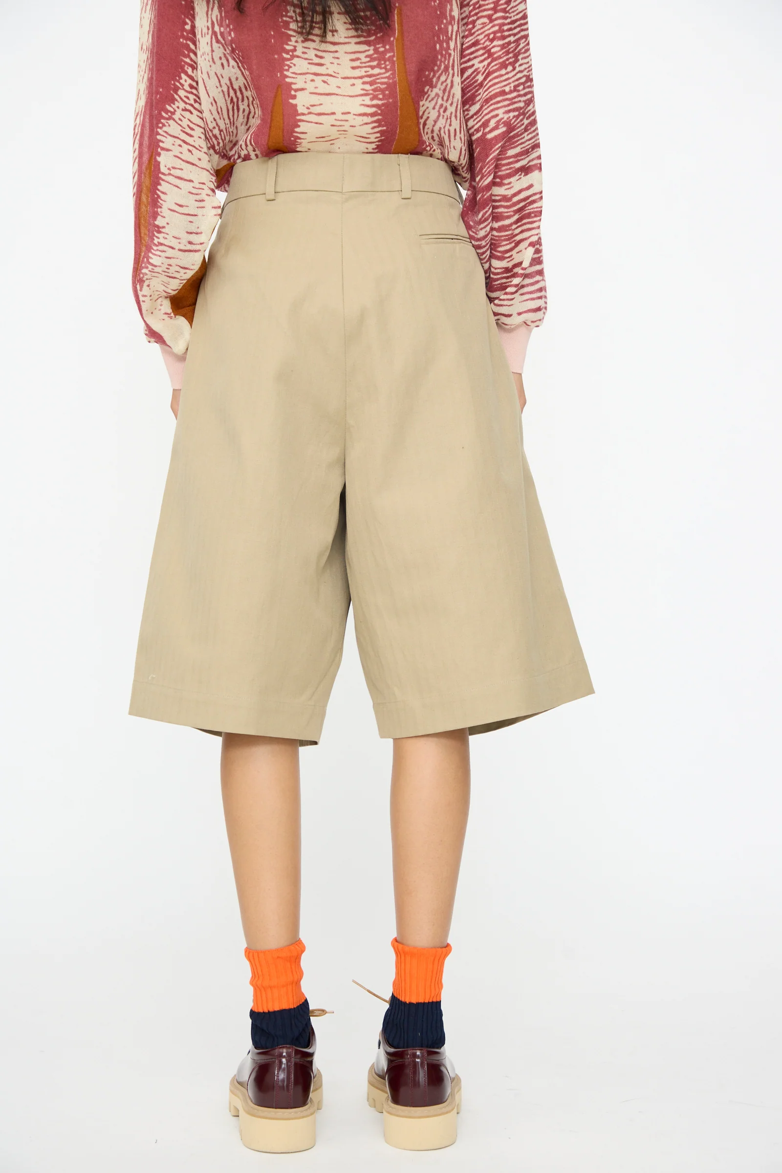 No. 81 Ultrawidepleated Shorts in Sandkoeper - Image 6