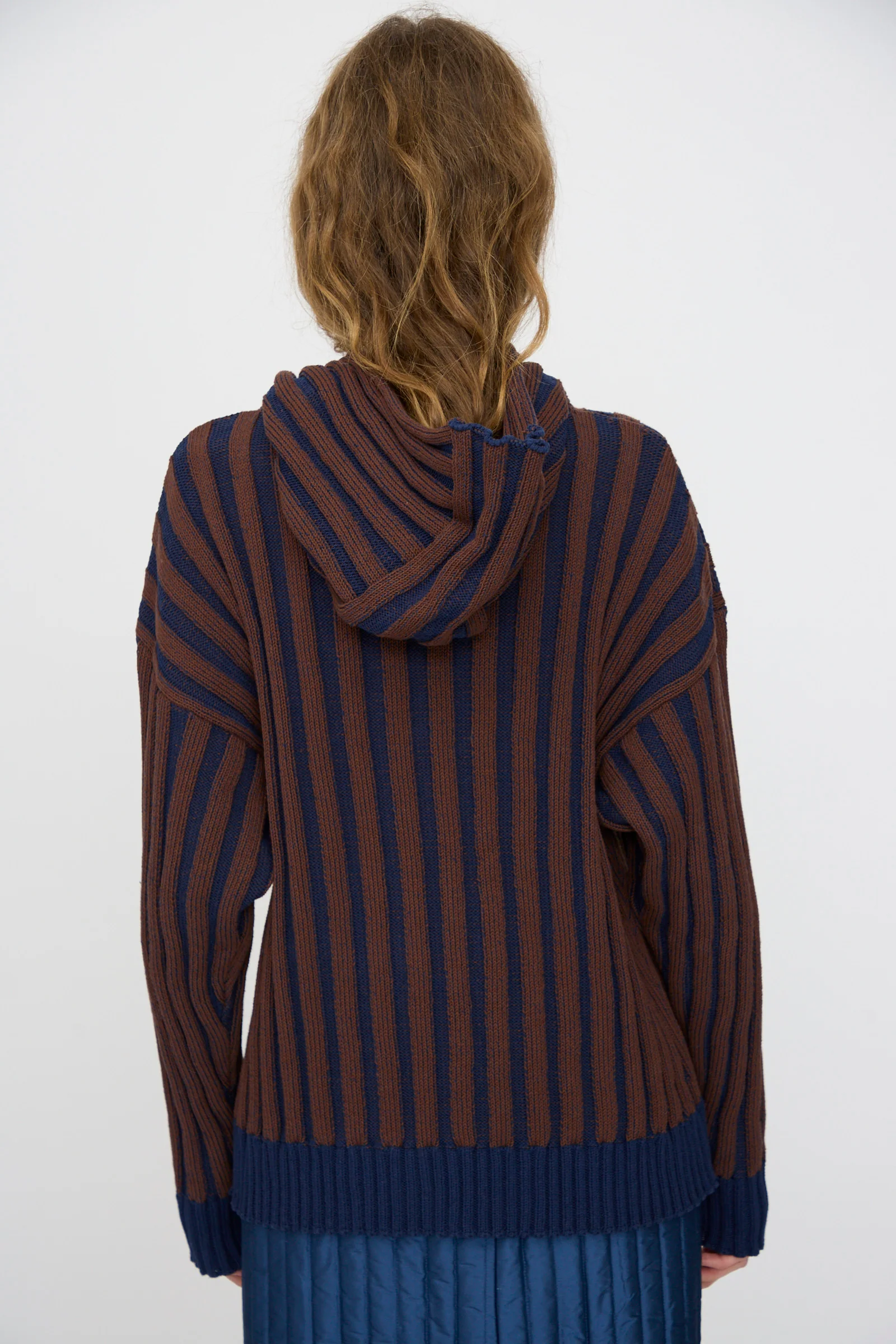 Organic Cotton Zip Up Hoodie in Blu Kid and Choco - Image 6