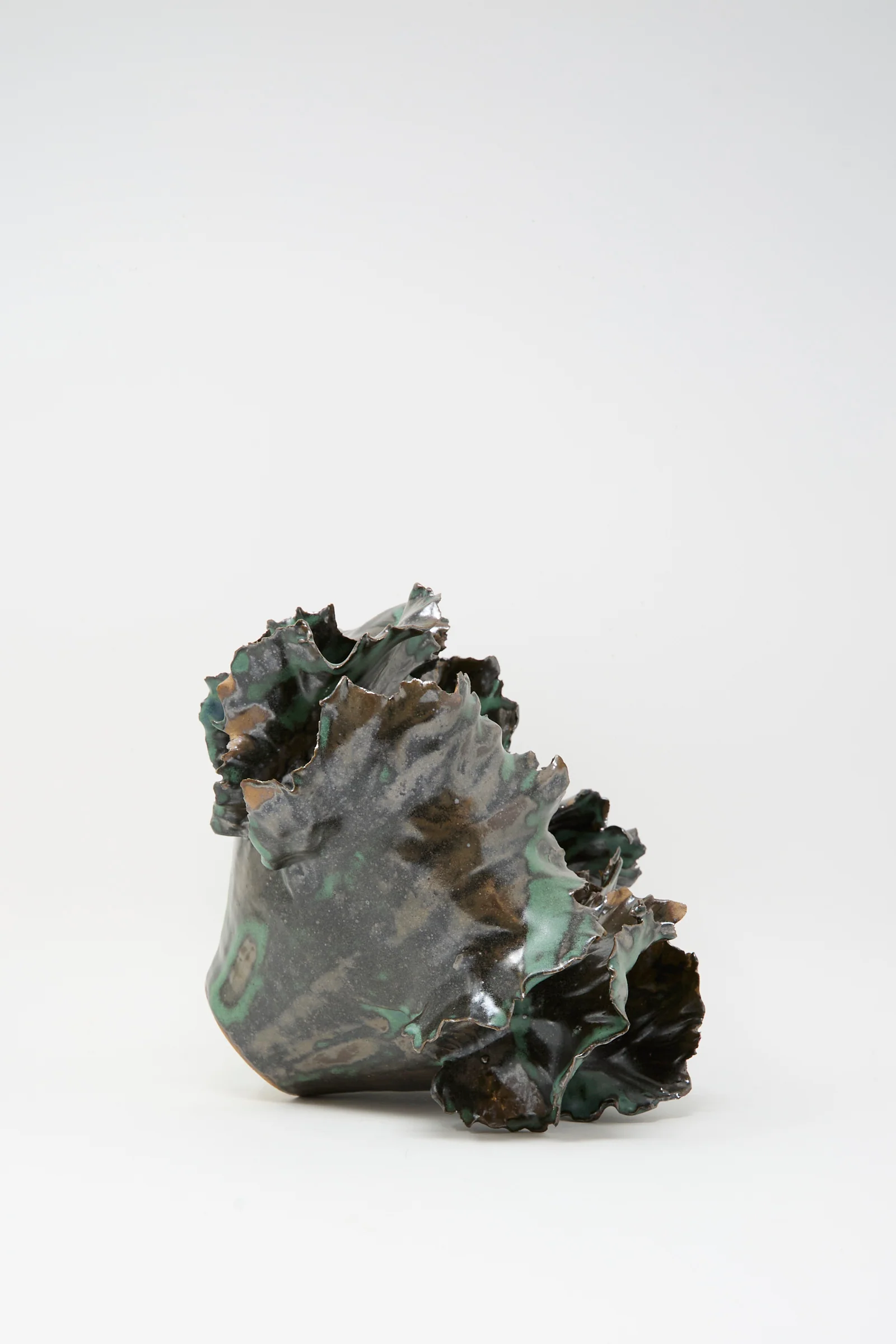 Wild Petals Iris N.5 in Green - Image 3