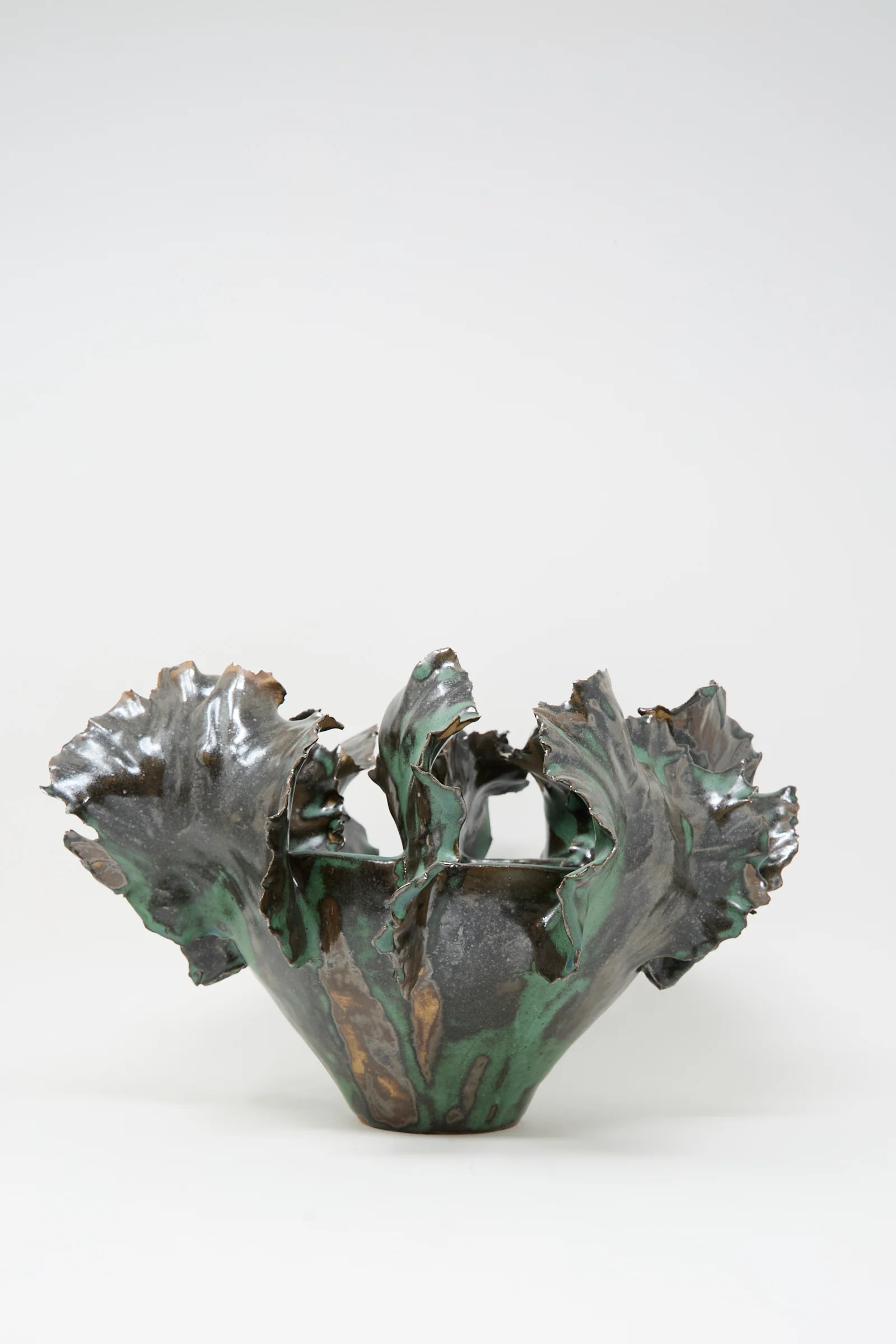 Wild Petals Iris N.5 in Green - Image 4