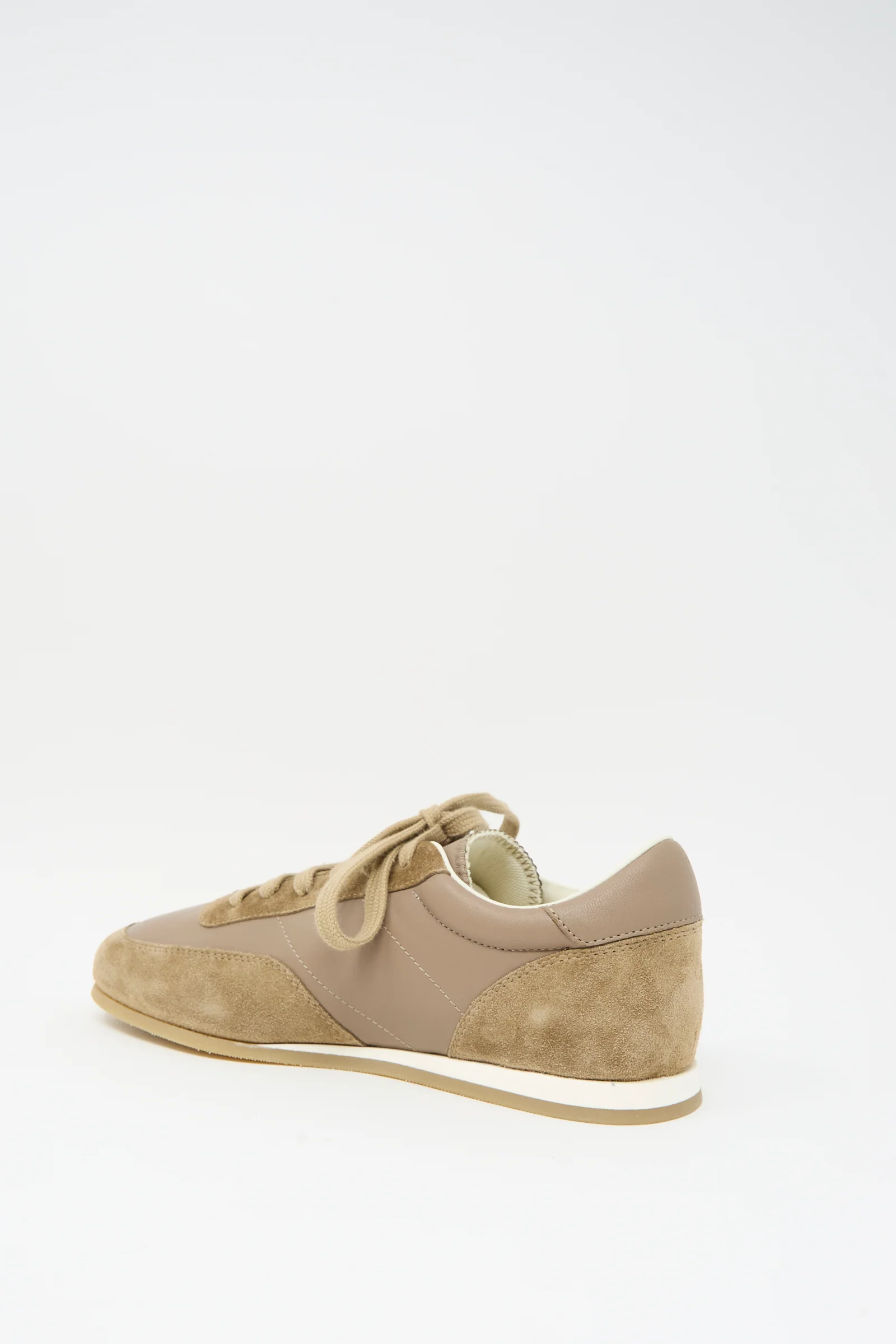 Minimal Runner Article 4182 in Taupe - Image 3