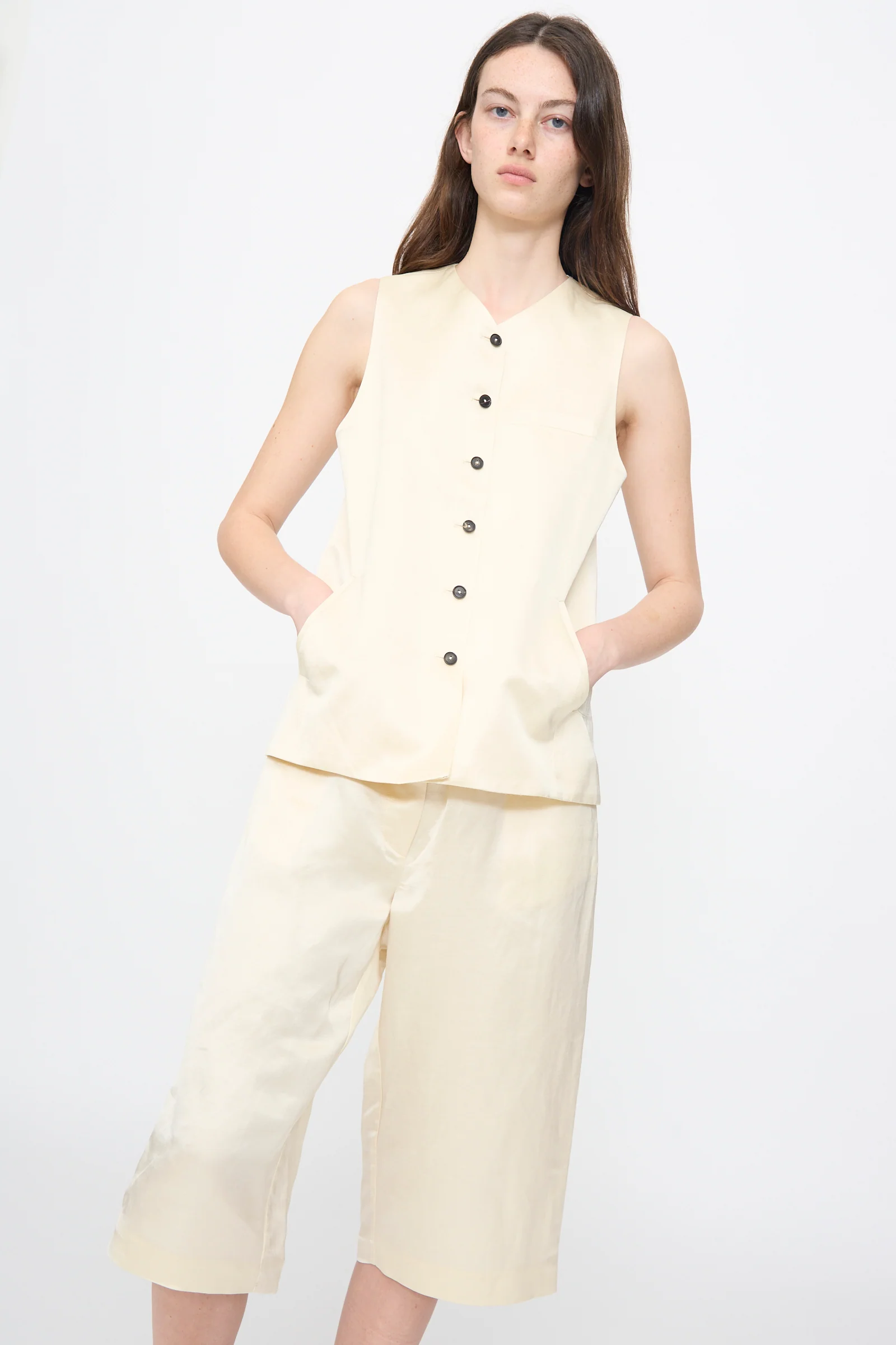 Satin Tailored Vest in Marfil - Image 5