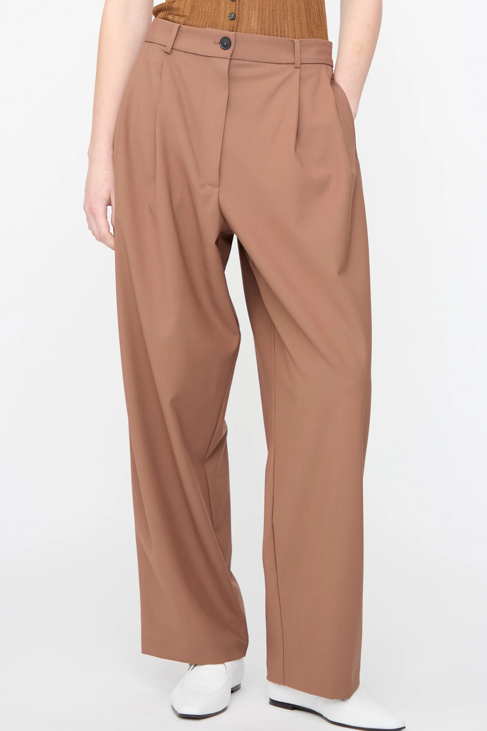 Tailored Masculine Pant in Clove - Image 2