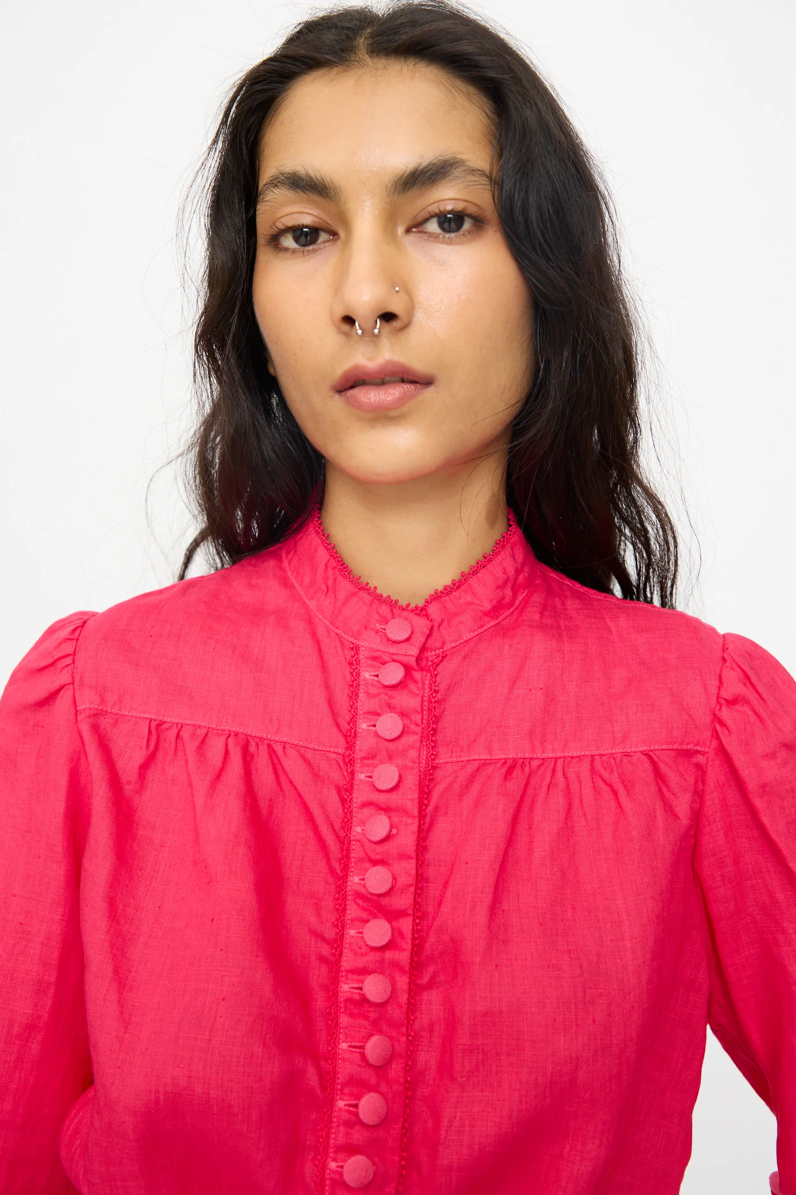 Linen Réplique de Chemise Victorienne in Cherry Red - Image 3