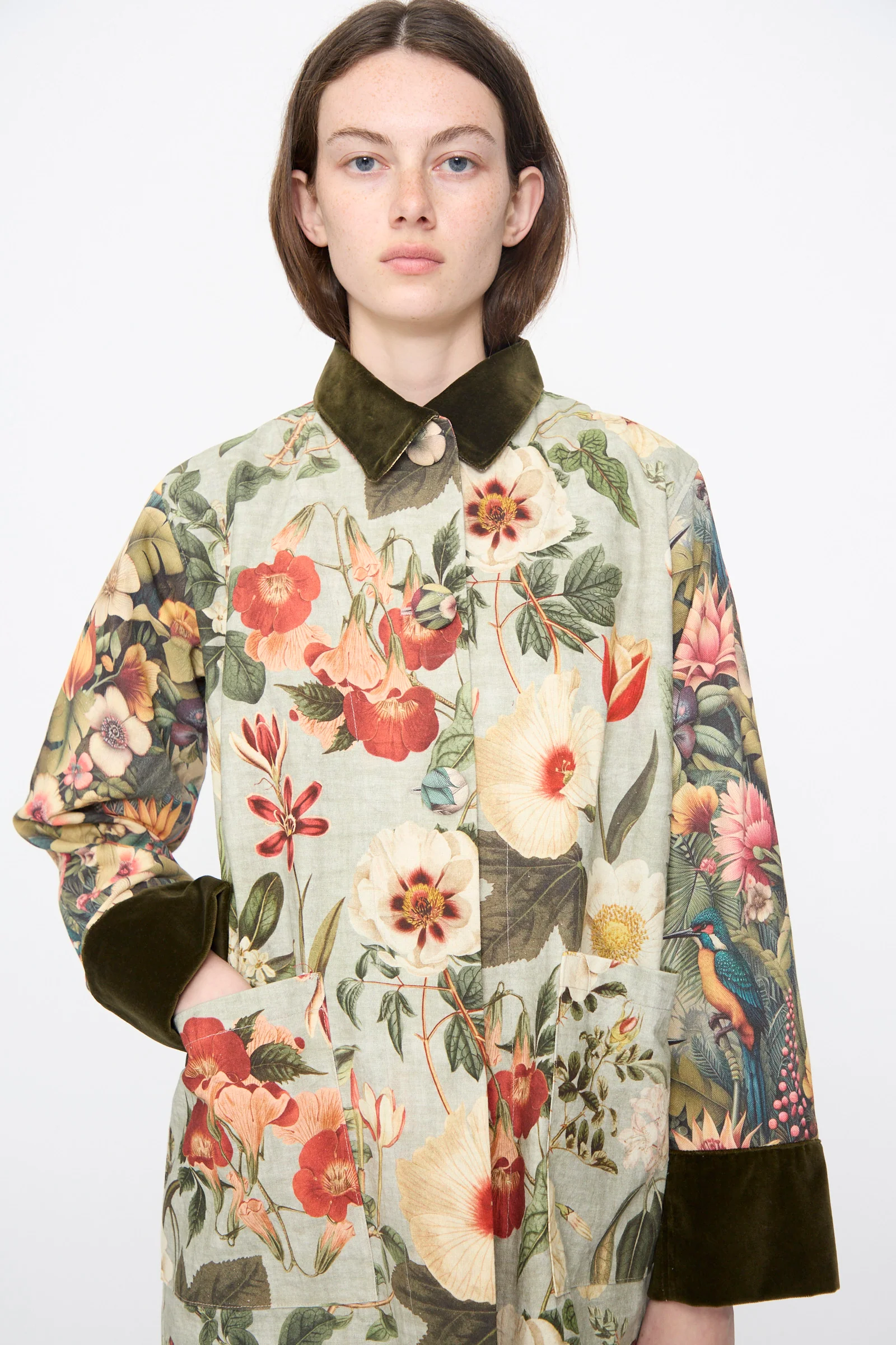 Cotton Coat with Velvet in Green Floral - Image 5