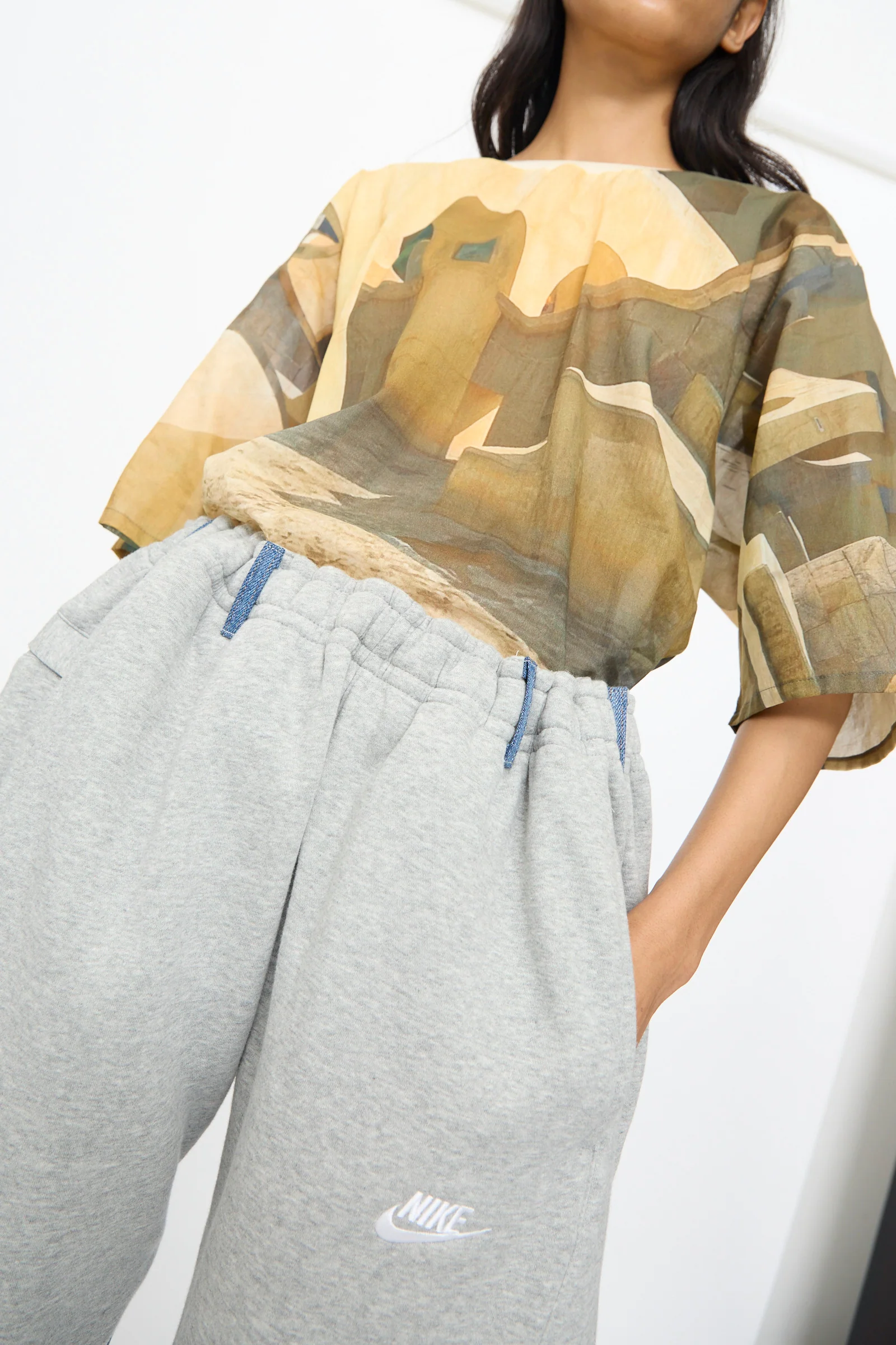 No. 61 Overjoggingjeans in Lightgrey and Denimblue - Image 3
