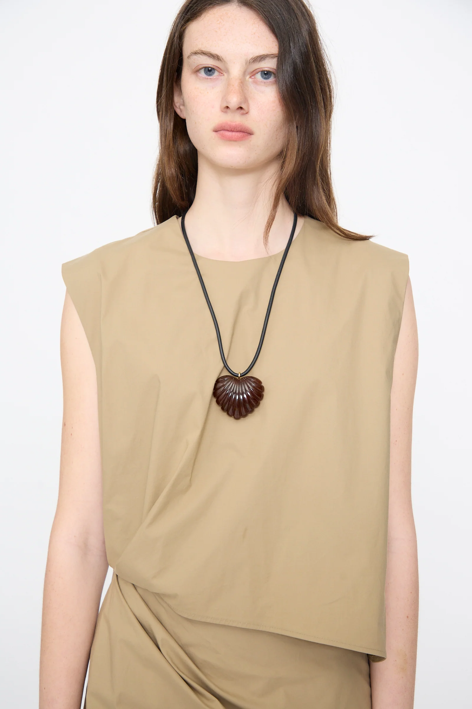 Findon Necklace in Dark Tortoise - Image 4