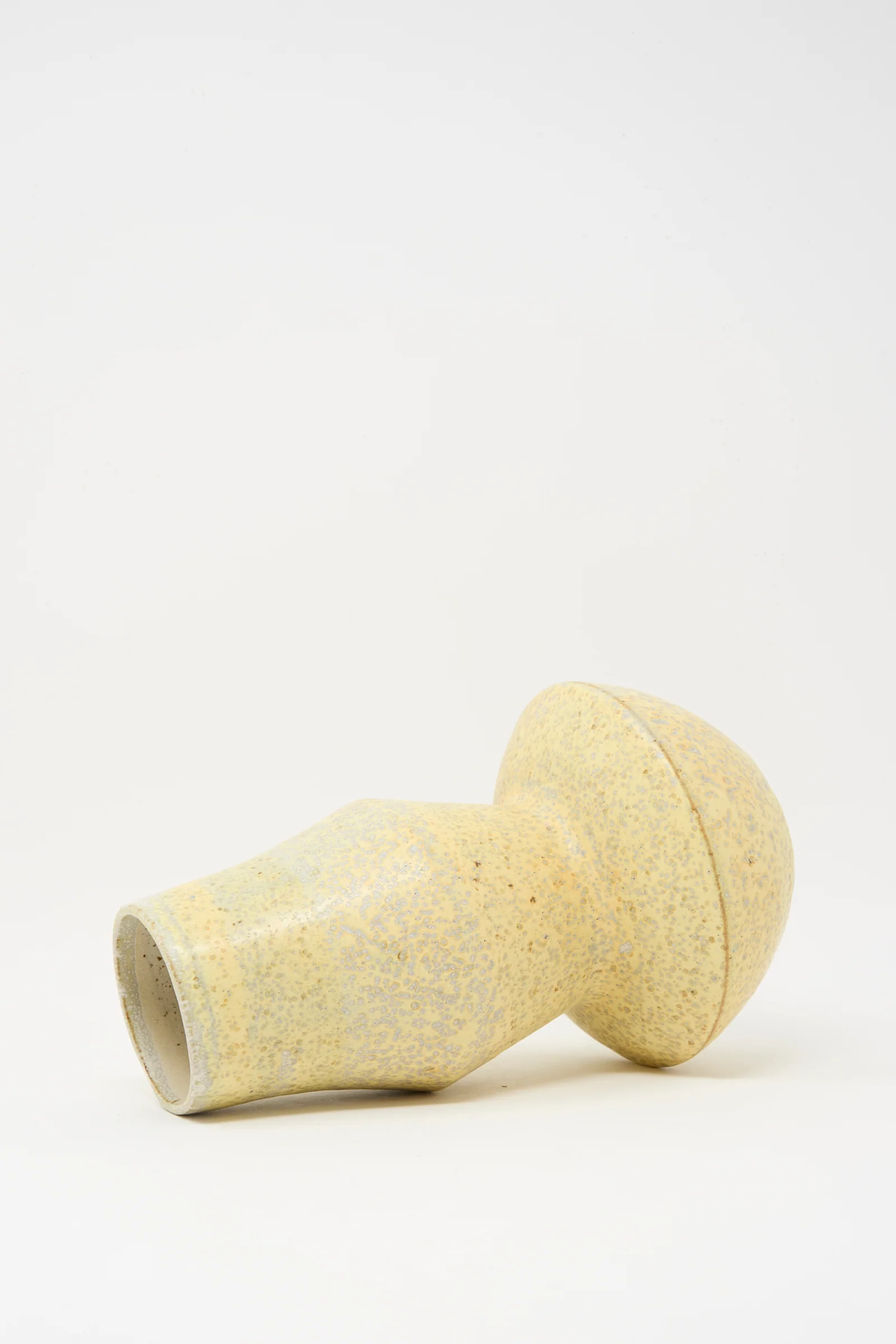 Shaped Vase in Eggshell Speckle - Image 3