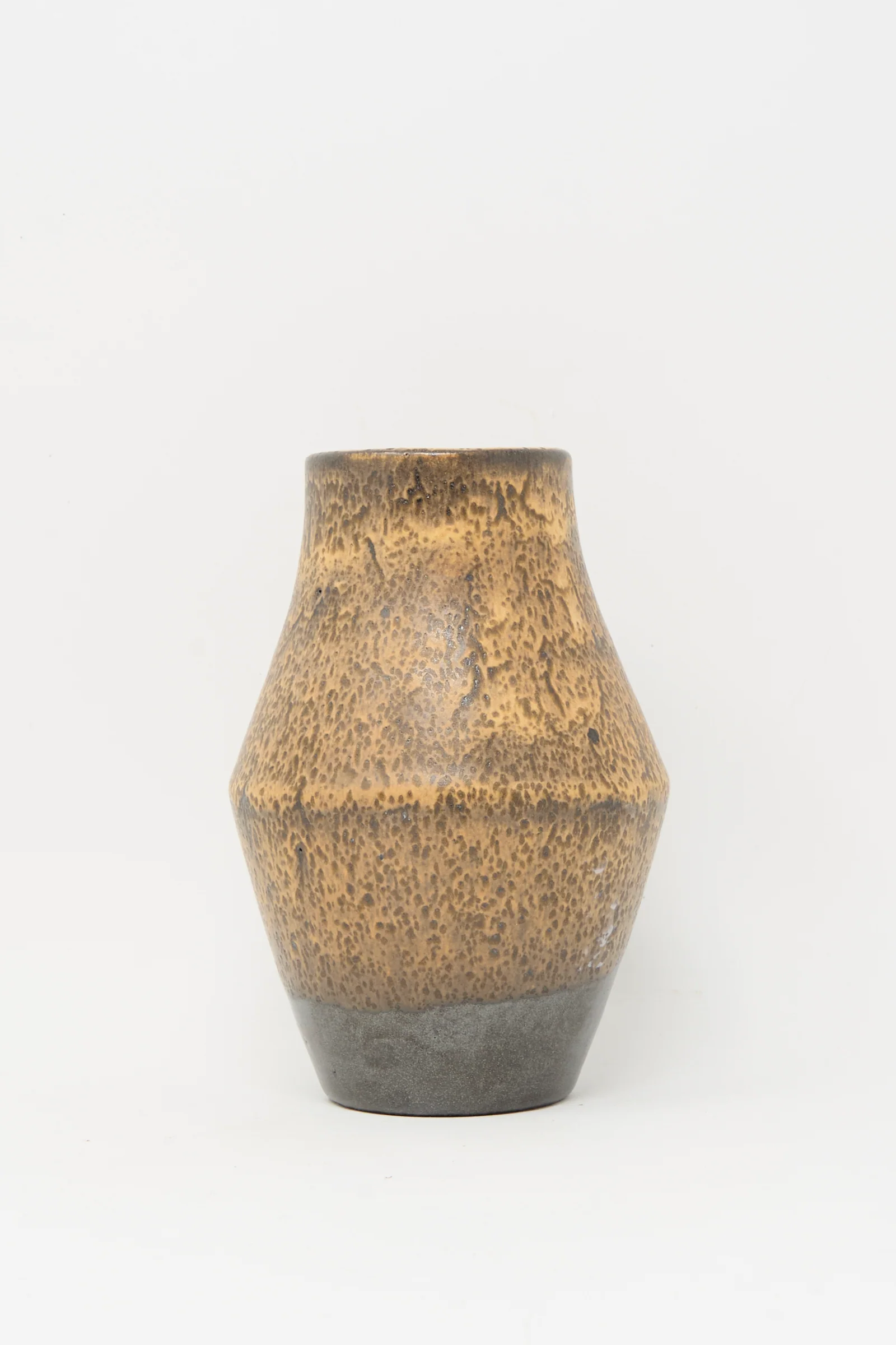 Small Sap Vase in Brown - Image 4