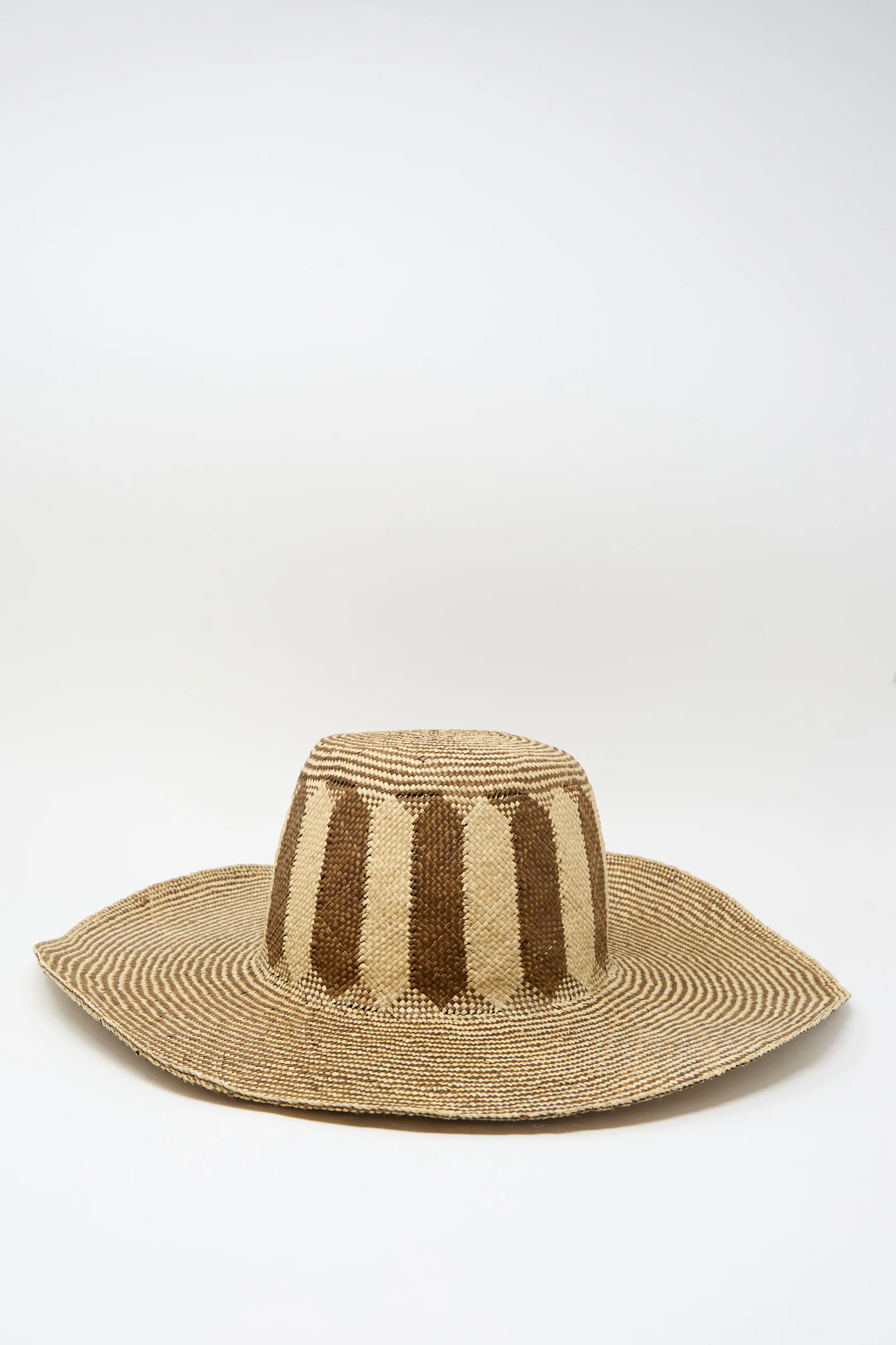 Straw Beghe Lai Hat in Natural Stripes