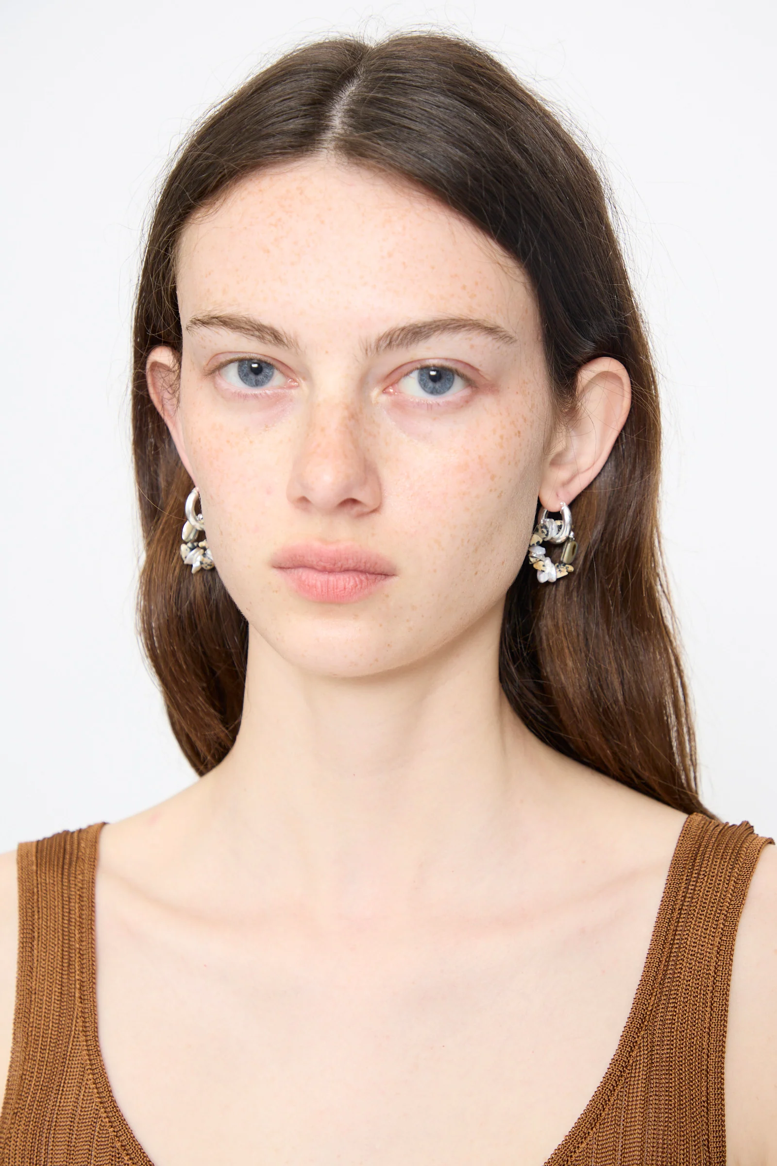 Che Bomba Earrings in Abalone Hoop - Image 4
