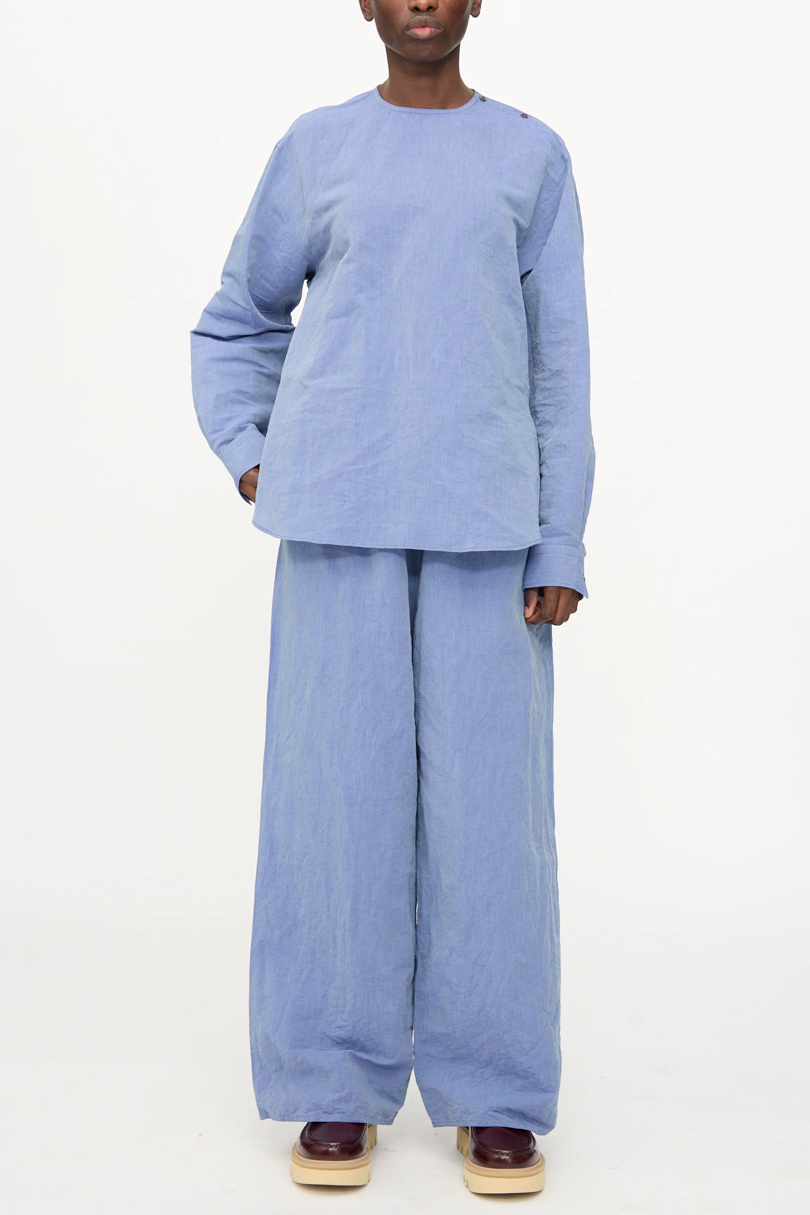 Barel Crewneck in Blue Jeans - Image 2