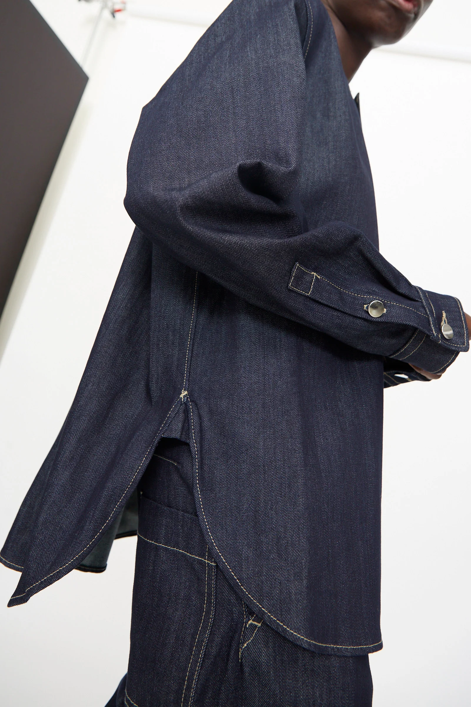 Barna Shirt in Midnight - Image 4