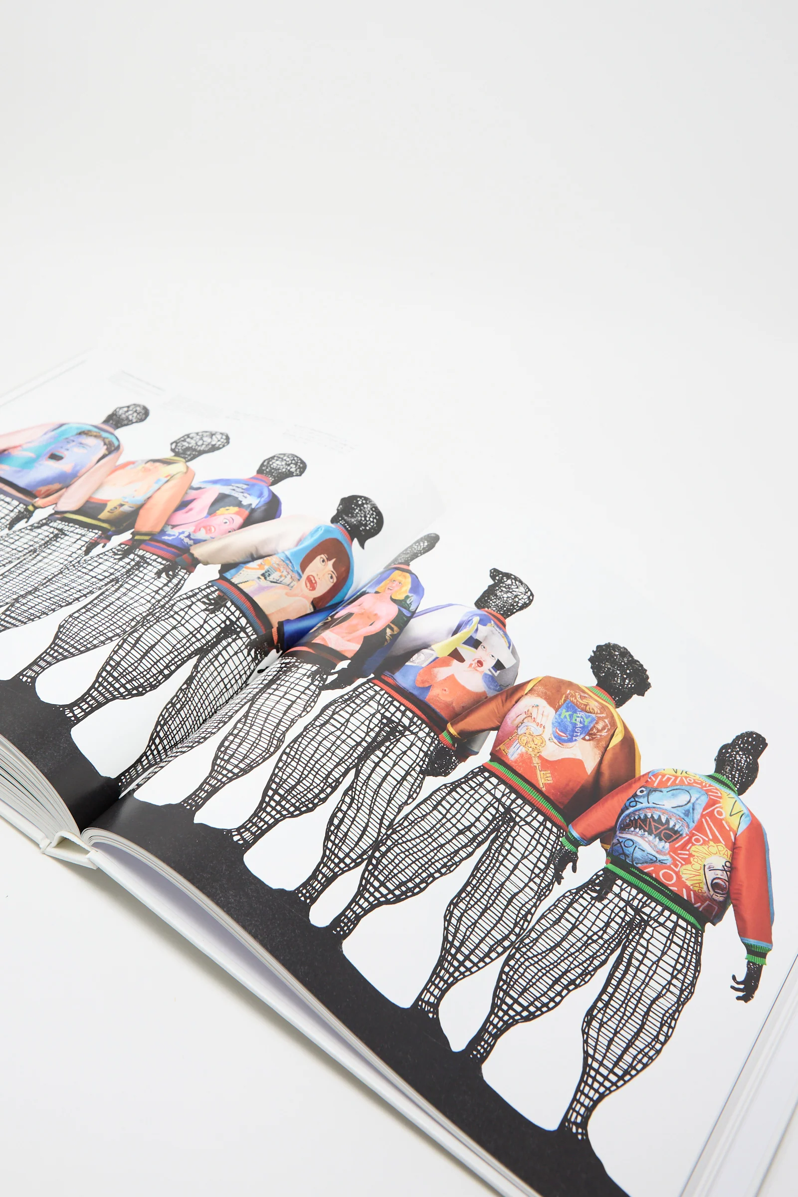 Issey Miyake - Image 4