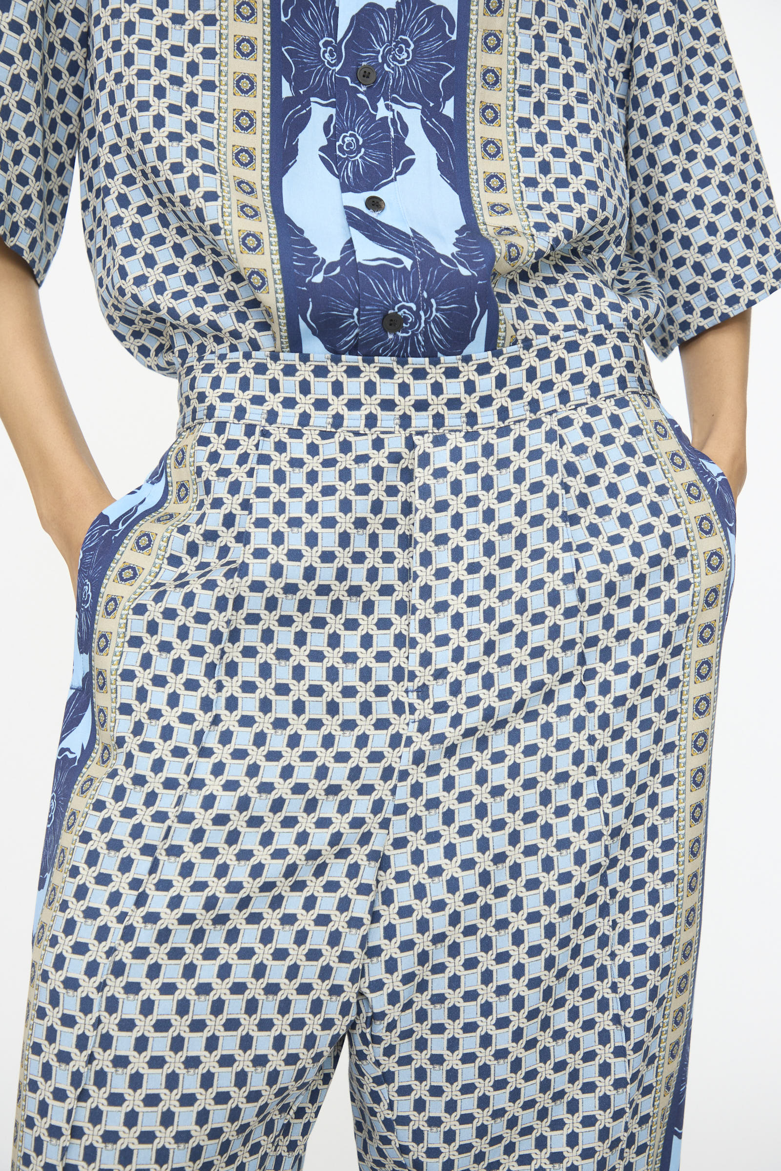 Inner Print Pant in Light Blue - Image 3