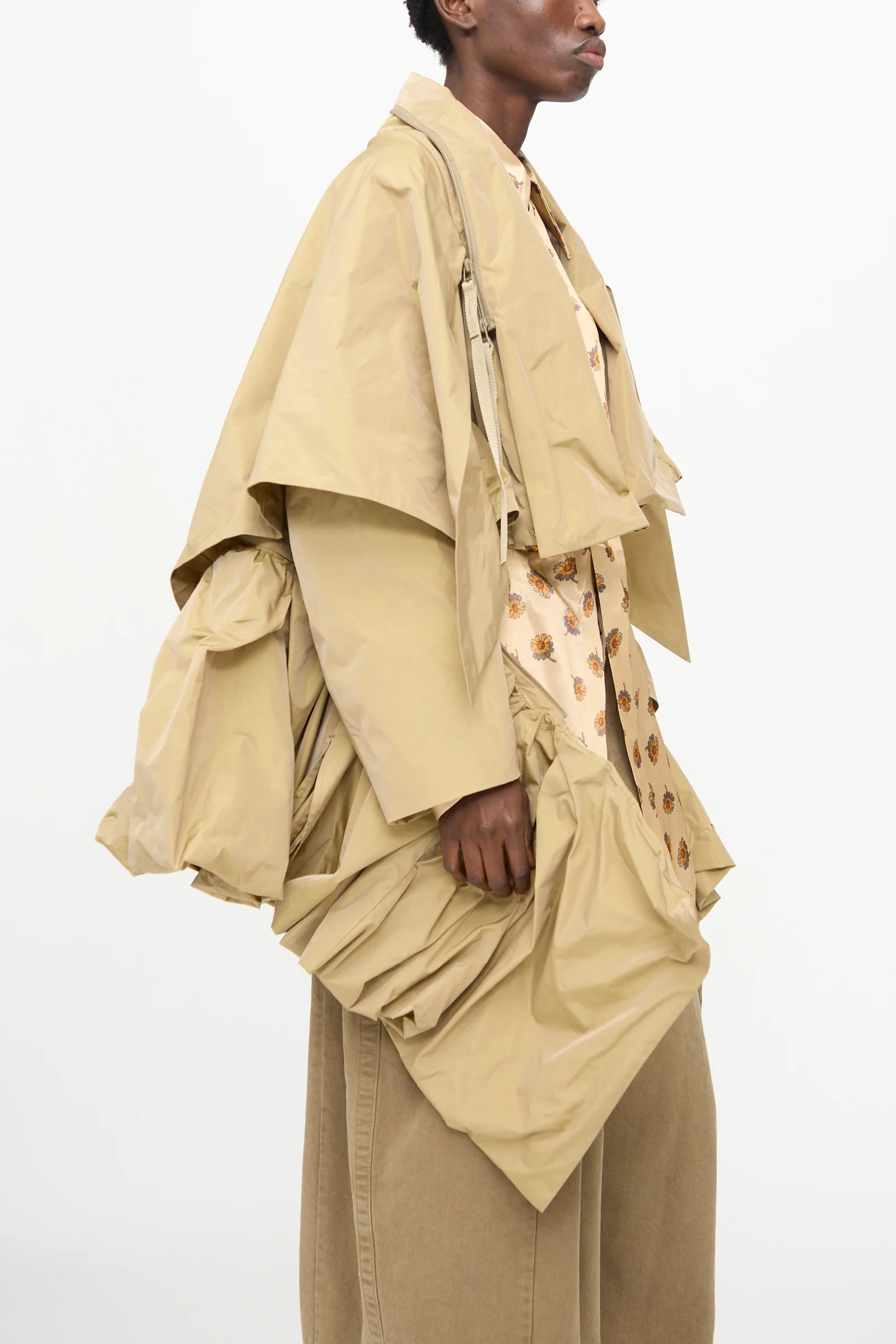 Memory Taffeta Jacket in Beige - Image 7